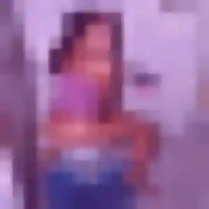 Charmante Theresa, 27 ans à Saint-Estèphe - voir sa photo