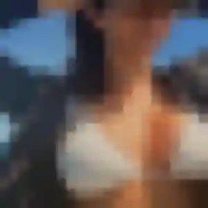 Photo privée de Lamia, 31 ans à Saint-Georges-du-Vièvre - rencontre sans lendemain
