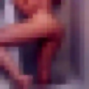 Photo privée de Eglantine, 22 ans à Saint-Georges-sur-Loire - rencontre sans lendemain