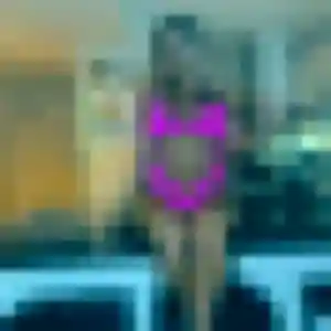 Bettina, 45 ans, en ligne à Saint-Hilaire-Bonneval pour une rencontre coquine