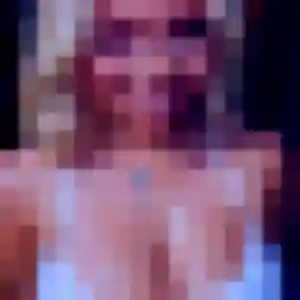 Photo sexy de Typhaine, 23 ans à Saint-Hilaire-d'Ozilhan - plan discret