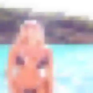Karima, 23 ans, connectée à Saint-Hilaire-de-Riez pour une rencontre coquine