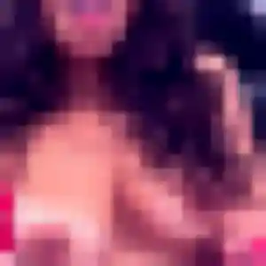 Marie-Laure, 23 ans, connectée à Saint-Jean-de-Sauves pour une rencontre coquine