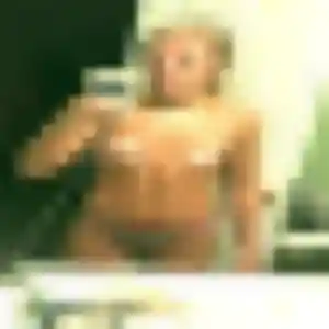 Découvre Leila, 34 ans à Saint-Jean-de-Thouars en privé