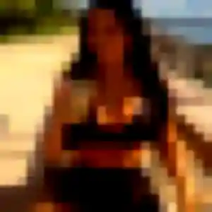Rachida, 33 ans, disponible à Saint-Joachim pour un plan cul