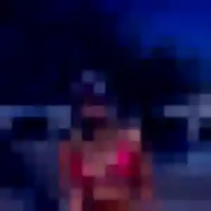 Suzanne, 36 ans, connectée à Saint-Laurent-de-Céris pour un plan cul