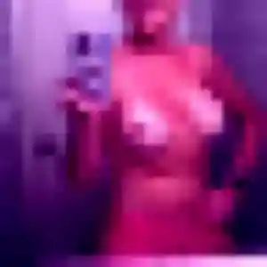 Mia (23 ans) à Saint-Laurent-du-Var cherche un plan cul maintenant