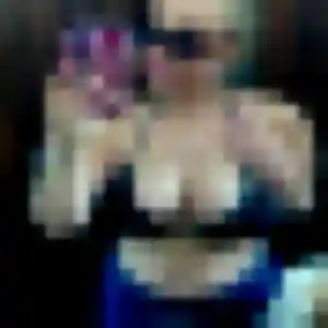 Anne-Sophie, 37 ans, disponible à Saint-Léger-sur-Roanne pour un plan cul