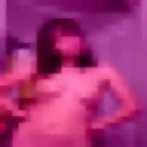 Photo privée de Azalee, 22 ans à Saint-Loup-de-Varennes - rencontre sans lendemain
