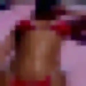 Salome (25 ans) à Saint-Martin-Belle-Roche cherche un plan cul ce soir