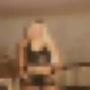 Irina, 37 ans, connectée à Saint-Martin-de-Fontenay pour une rencontre coquine