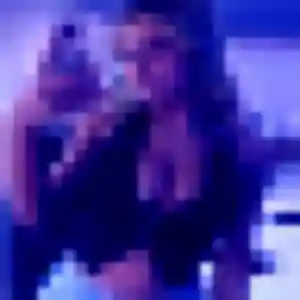 Charmante Axelle, 35 ans à Saint-Martin-de-la-Brasque - la contacter
