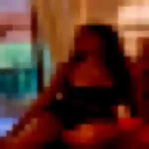 Rejoins Oriane, 33 ans à Saint-Martin-du-Bois gratuitement
