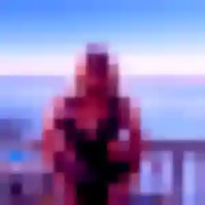 plan cul à Saint-Martin-Lestra : photo de Nora, 42 ans - inscription gratuite