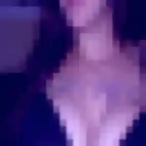 Elsa, 29 ans, connectée à Saint-Maurice-le-Girard pour un plan cul