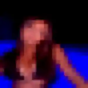 Rencontre Noemie, 24 ans à Saint-Médard-en-Jalles en privé