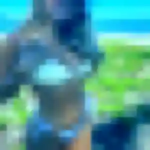 Photo privée de Dounia, 24 ans à Saint-Ouen-les-Vignes - rencontre coquine