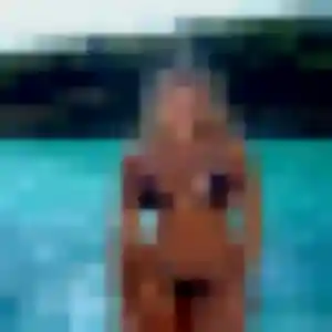 Découvre Melodie, 42 ans à Saint-Pair-sur-Mer en privé