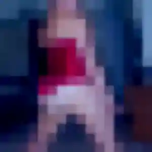 Sabrina, 23 ans, cherche un plan cul à Saint-Perreux