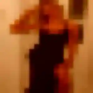 Elodie, 28 ans, disponible à Saint-Philbert-de-Grand-Lieu pour une rencontre coquine