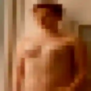 Jeanne, 25 ans, connectée à Saint-Pierre pour une rencontre coquine