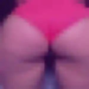 Yasmina (35 ans) à Saint-Pierre-d'Aurillac cherche une rencontre maintenant