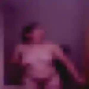 Photo de Elsa à Saint-Remèze (29 ans) - plan cul gratuit