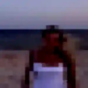 Claire, fille de 25 ans cherche plan cul à Saint-Rémy-en-Rollat