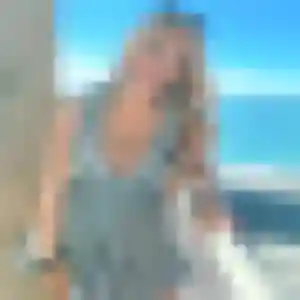 Rejoins Victoire, 24 ans à Saint-Sandoux en privé