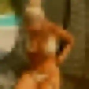 Alicia, 26 ans, dispo pour plan cul à Saint-Saud-Lacoussière