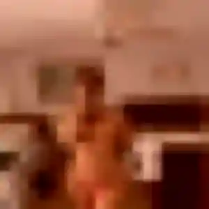 Photo de Corinne à Saint-Sernin-du-Bois (32 ans) - plan cul anonyme