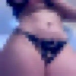plan cul à Saint-Vaast-lès-Mello : photo de Eglantine, 29 ans - inscription gratuite