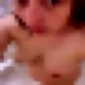 Tania (34 ans) à Sainte-Anne-sur-Brivet cherche un plan cul maintenant