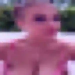 Diane, femme de 34 ans cherche plan cul à Sainte-Foy-d'Aigrefeuille