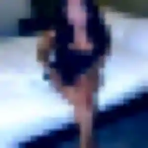Photo de Axelle à Sainte-Reine-de-Bretagne (27 ans) - plan cul sans inscription