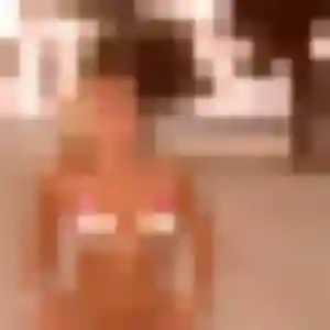 Hajar, 44 ans, connectée à Santenay pour une rencontre coquine