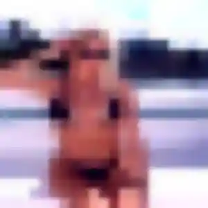 Rejoins Siham, 25 ans à Sarras en privé