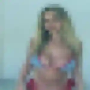 Amandine, 26 ans, disponible à Savigny-le-Sec pour une rencontre coquine