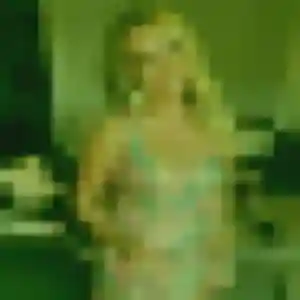Découvre Clementine, 32 ans à Ségny en privé