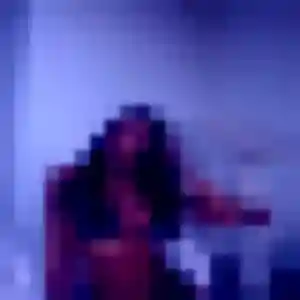 Dounia, 37 ans, connectée à Simandre-sur-Suran pour un plan cul