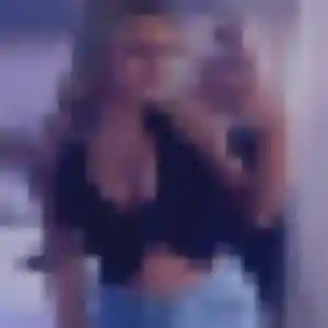 Photo privée de Isaure, 32 ans à Solliès-Pont - plan discret