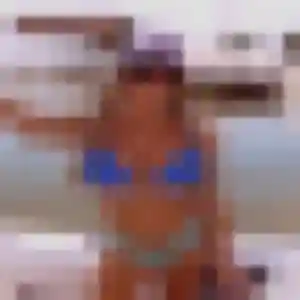 Nadia, 22 ans, connectée à Steinbrunn-le-Bas pour un plan cul