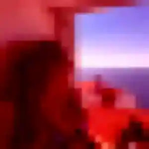 Découvre Elena, 24 ans à Templemars en privé