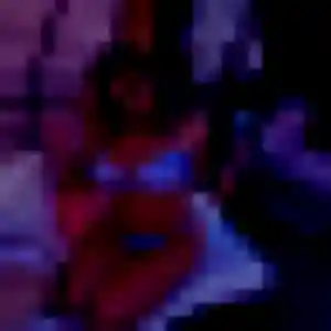 Violette (22 ans) à Terre-de-Bas cherche un plan cul ce soir