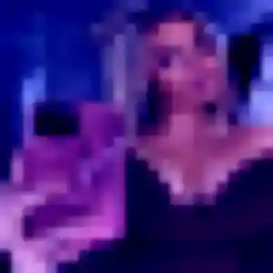 Sarah, 25 ans, connectée à Thenon pour une rencontre coquine