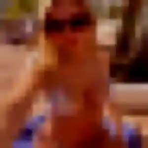 Photo de Dounia à Thiberville (23 ans) - plan cul sans inscription