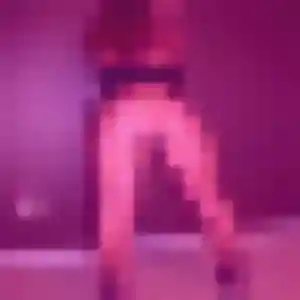 Rejoins Clara, 24 ans à Tiercé en privé