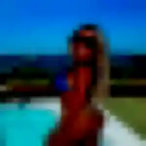 plan cul à Touffreville-la-Corbeline : profil de Sylviane, 22 ans - accès libre