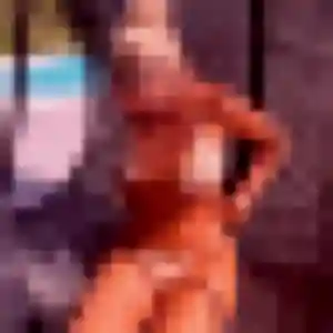 Photo exclusive de Zineb, 25 ans à Tourbes - plan discret