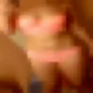 Photo de Aurore à Treigny-Perreuse-Sainte-Colombe (34 ans) - plan cul discret